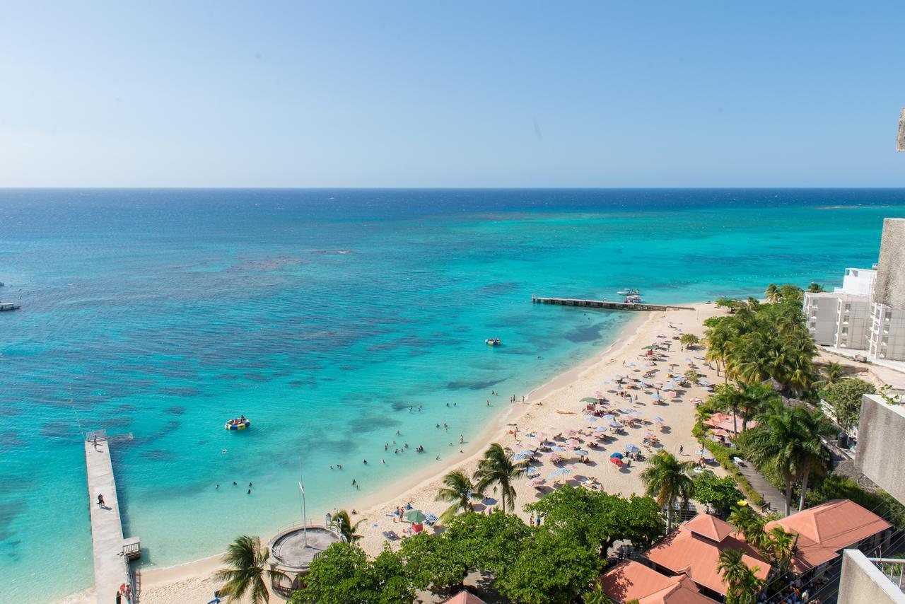 Deluxe Montego Bay Club Studio & Suites Exterior foto