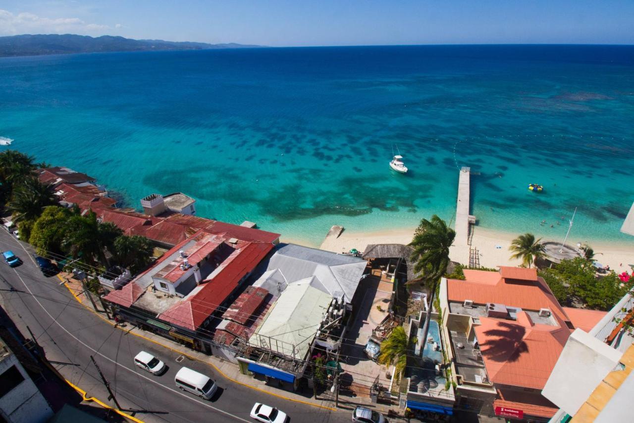 Deluxe Montego Bay Club Studio & Suites Exterior foto