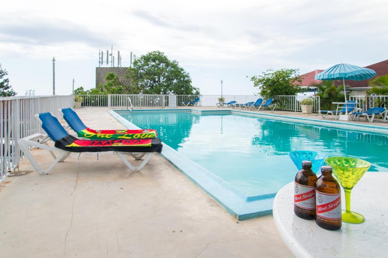Deluxe Montego Bay Club Studio & Suites Exterior foto