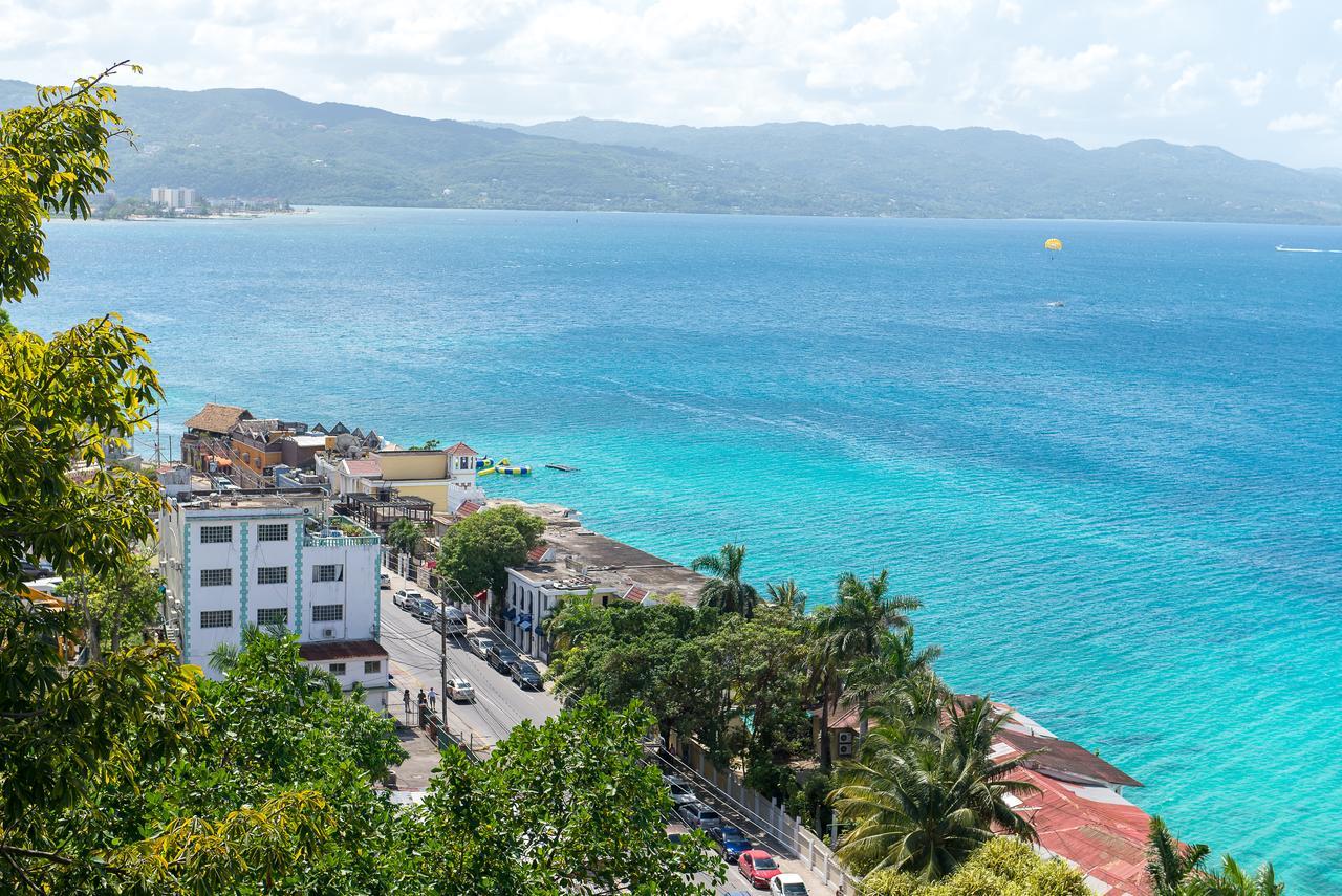 Deluxe Montego Bay Club Studio & Suites Exterior foto